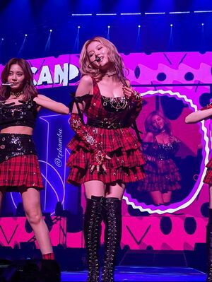 Photo : TWICE - Sana
