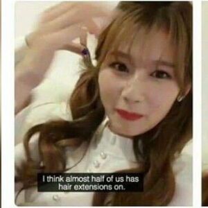 Photo : Which sana vlive or vid is this shot from ??