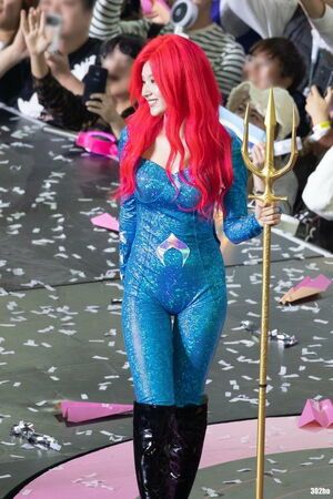 Photo : Sana should replace Amber Heard as Mera