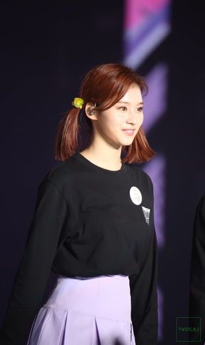 Photo : Cutie Sana with her new hairstyle