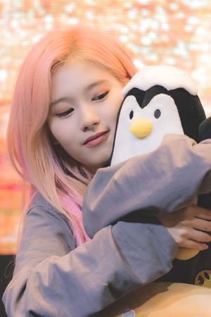 Photo : Sana and her little Mina!