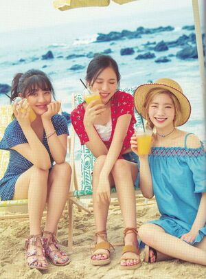 Photo : Dahyun, jihyo and mina
