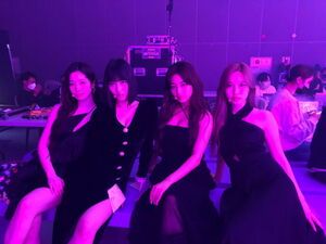 Photo : Dahyun, Momo, Jihyo & Mina