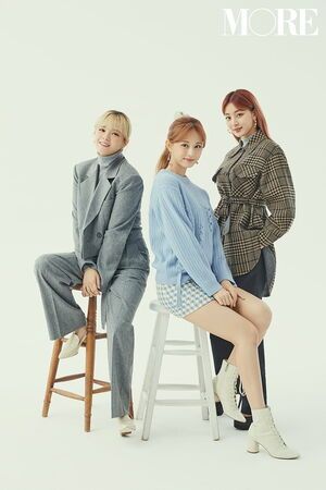 Photo : Jeongyeon, Jihyo and Tzuyu