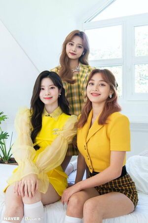 Photo : Dahyun, Tzuyu, Jihyo