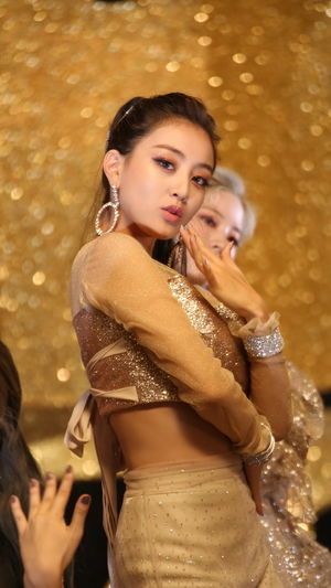 Photo : Stunning Jihyo