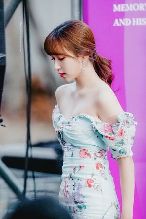 Photo : TWICE - Mina