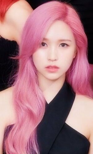 Photo : Request pink Hair Mina