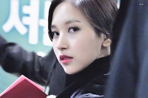 Photo : Mina knows what you did