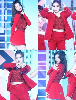 Photo : Mina & Sana, deadly duo