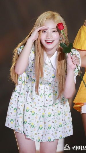 Photo : Dahyun smile