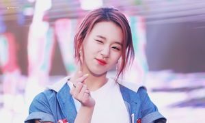 Photo : Chaeyoung