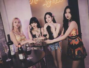 Photo : Mina, momo, dahyun and Chaeyoung