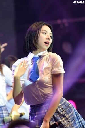 Photo : Chaeyoung