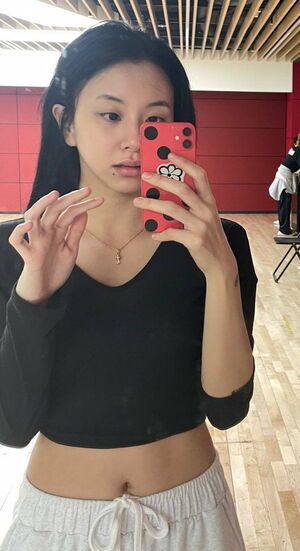 Photo : No makeup Chaeyoung