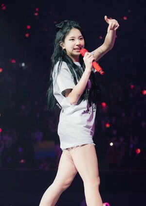 Photo : TWICE - Chaeyoung