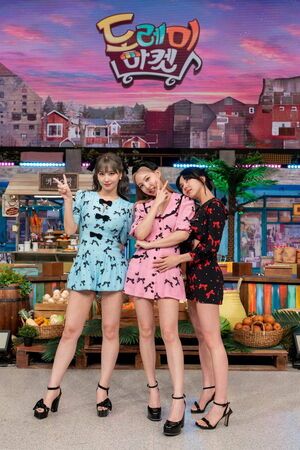 Photo : Momo, Nayeon & Chaeyoung - TWICE