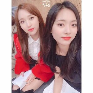 Photo : Mina & Tzuyu