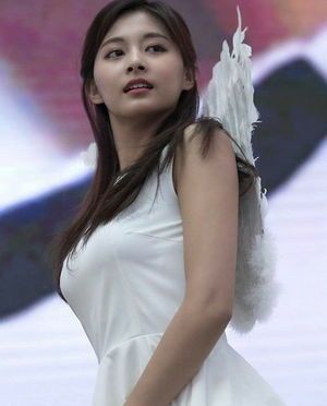Photo : Angel Tzuyu