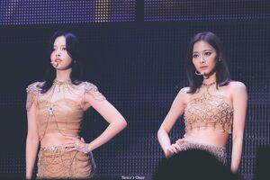 Photo : Twice - Mina & Tzuyu
