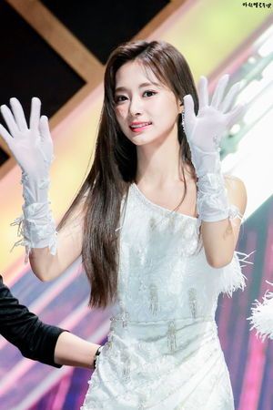 Photo : Stunning Tzuyu
