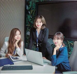 Photo : Jihyo, Mina, Tzuyu