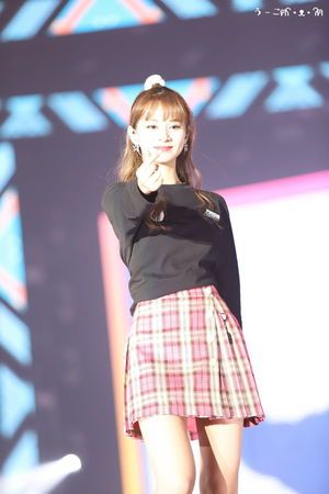 Photo : Bangs Tzuyu is so cute