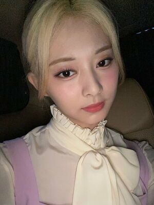 Photo : Tzuyu bubble update