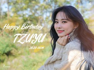 Photo : Happy Tzuyu Day!