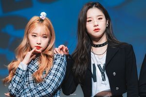 Photo : Yeojin & Heejin